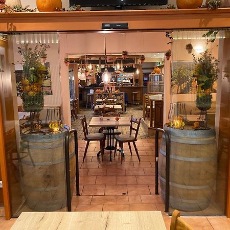 ברנקסטל - קיס Ferienwohnungen Park Cafe Am Kurpark מראה חיצוני תמונה
